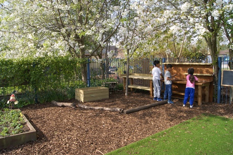 KS1 Mud Kitchen.jpg